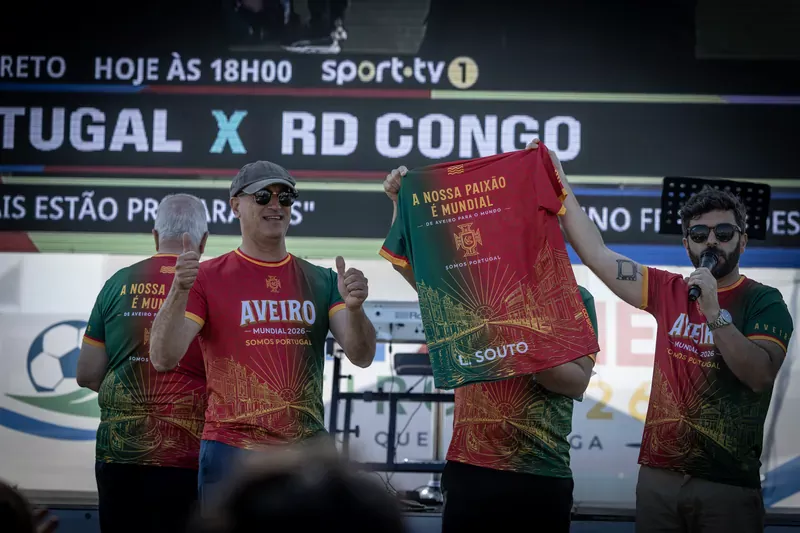 The shirt unveiled on stage, with Portugal × DR Congo on screen